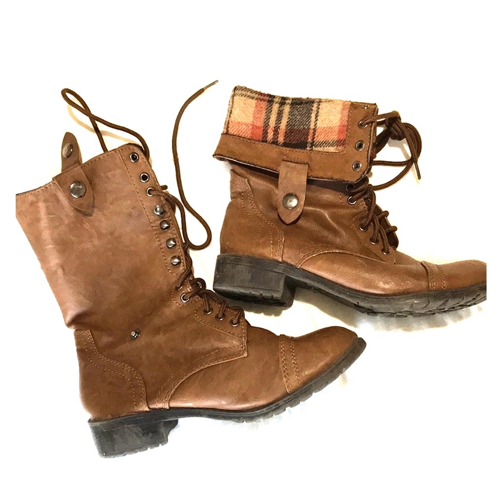 Cute boots!
